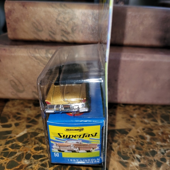 Matchbox Superfast 1957 Lincoln Premiere - Picture 3 of 5